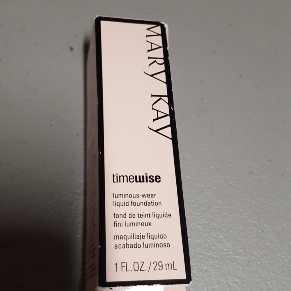 Mary Kay time wise luminous foundation beige 2